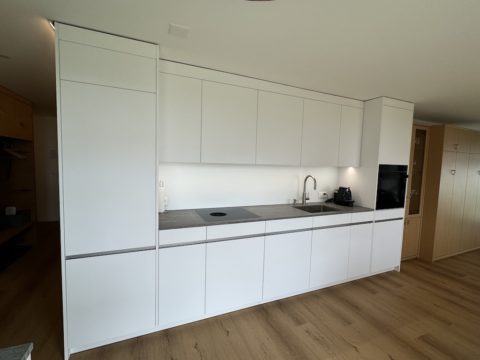 Innenausbau | Küchen | Corian | Reparaturen - Jörimann Schreinerei