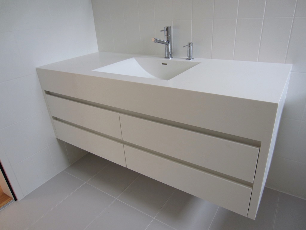 Innenausbau | Küchen | Corian | Reparaturen - Jörimann Schreinerei