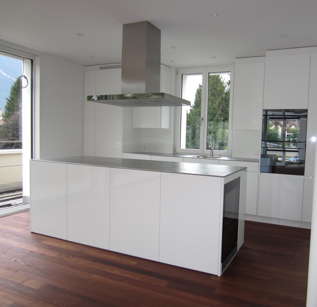 Innenausbau | Küchen | Corian | Reparaturen - Jörimann Schreinerei