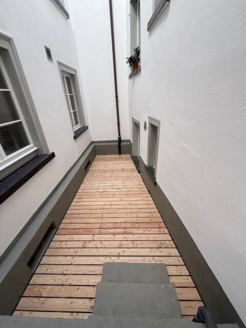 Innenausbau | Küchen | Corian | Reparaturen - Jörimann Schreinerei