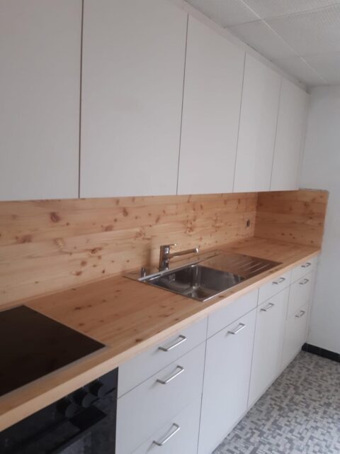 Innenausbau | Küchen | Corian | Reparaturen - Jörimann Schreinerei