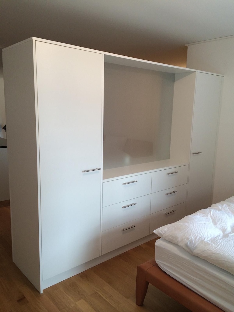 Innenausbau | Küchen | Corian | Reparaturen - Jörimann Schreinerei