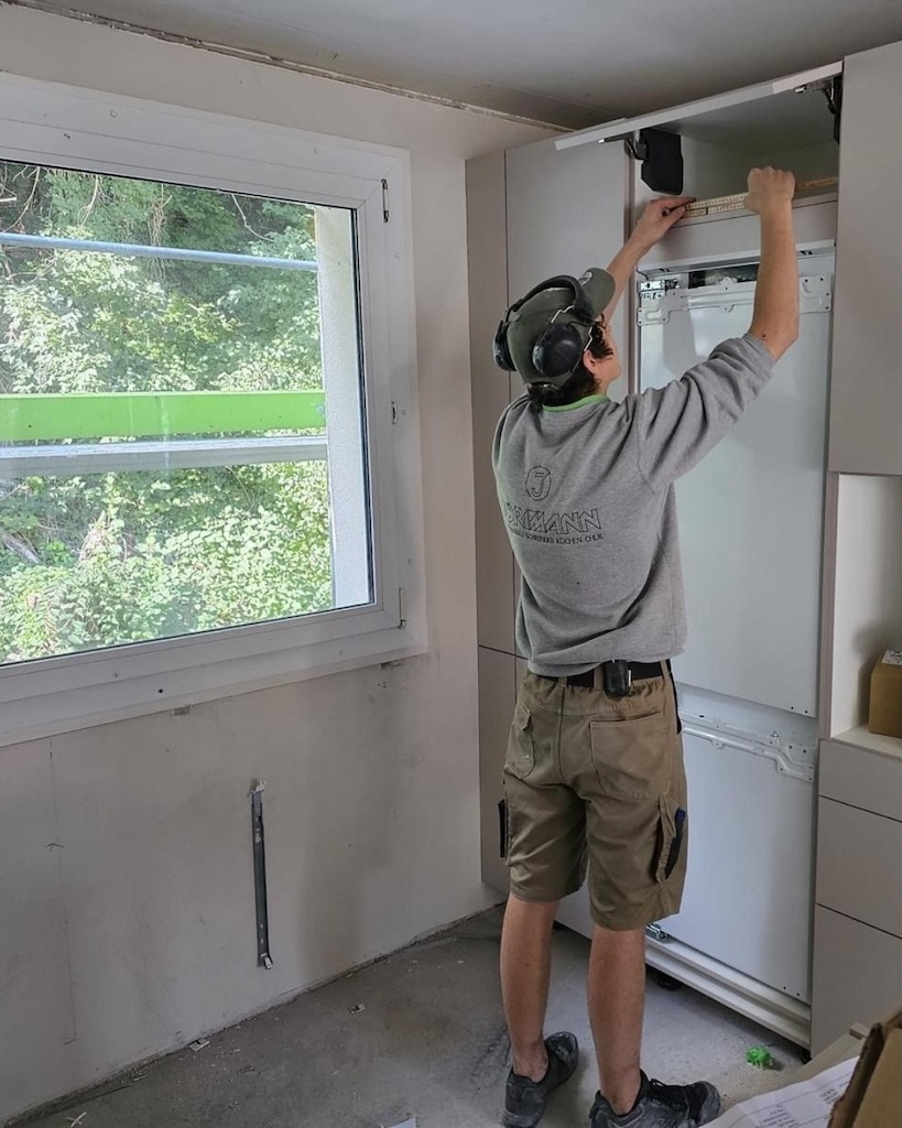 Innenausbau | Küchen | Corian | Reparaturen - Jörimann Schreinerei