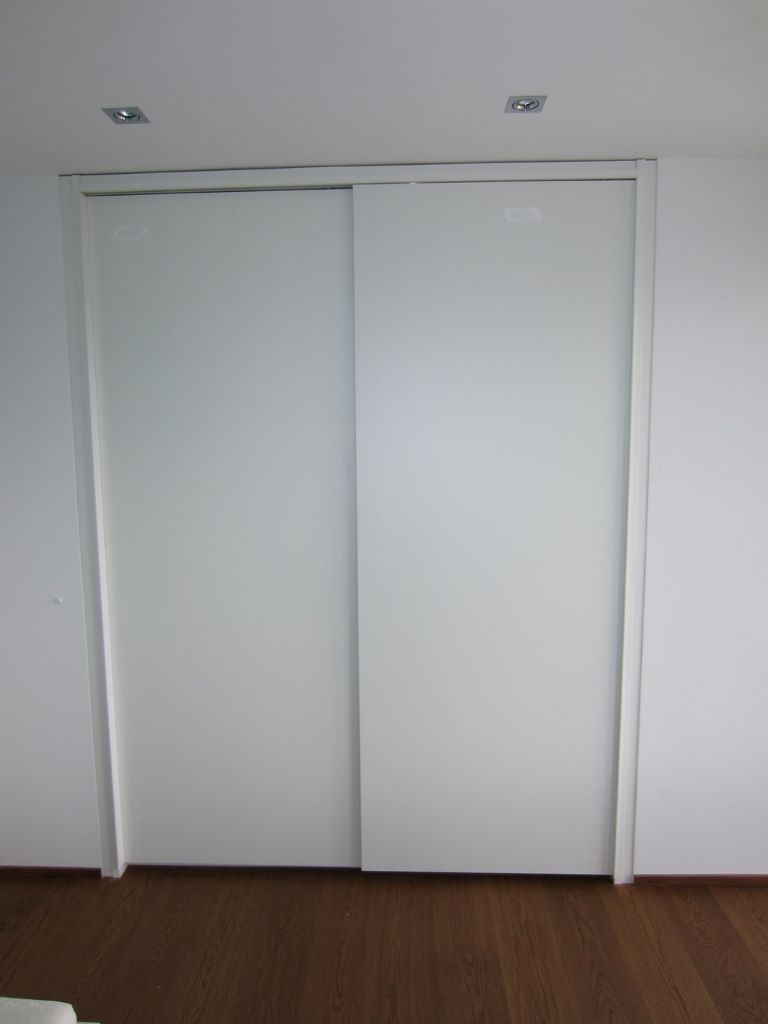 Innenausbau | Küchen | Corian | Reparaturen - Jörimann Schreinerei