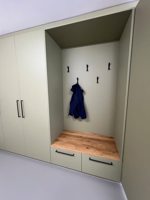 Innenausbau | Küchen | Corian | Reparaturen - Jörimann Schreinerei