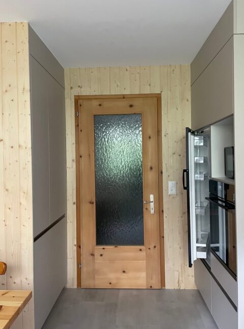 Innenausbau | Küchen | Corian | Reparaturen - Jörimann Schreinerei